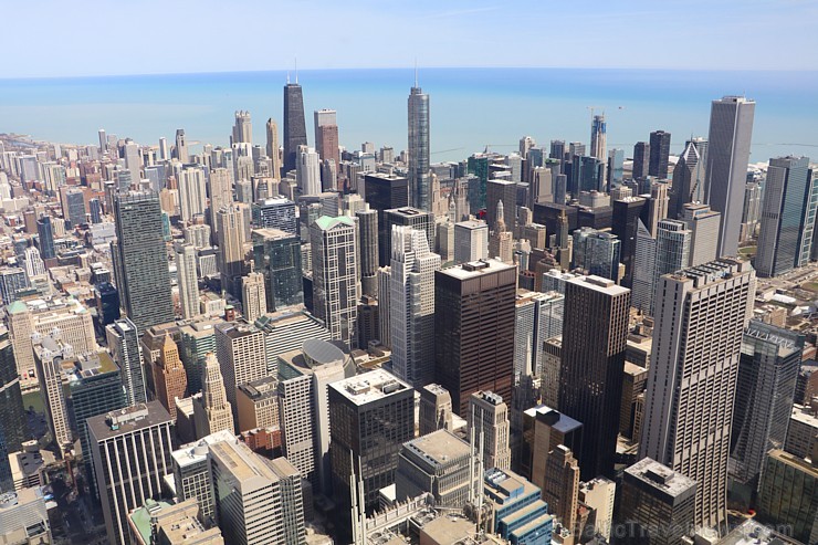 Travelnews.lv apmeklē Čikāgas augstākās ēkas Vilisa torņa skata platformu «Skydeck Chicago». Atbalsta: Finnair 221862