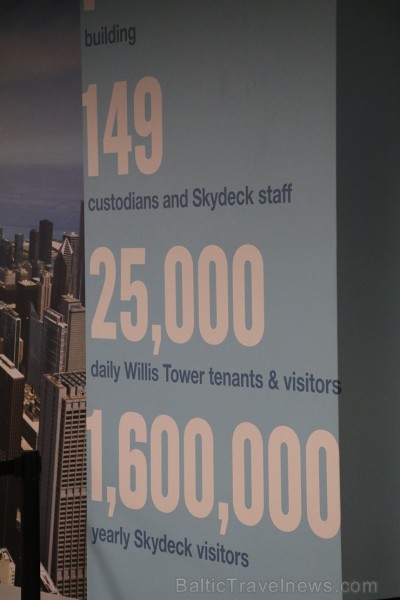 Travelnews.lv apmeklē Čikāgas augstākās ēkas Vilisa torņa skata platformu «Skydeck Chicago». Atbalsta: Finnair 221897