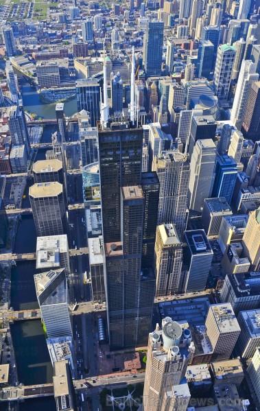 Travelnews.lv apmeklē Čikāgas augstākās ēkas Vilisa torņa skata platformu «Skydeck Chicago». Atbalsta: Finnair 221903