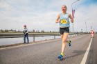 Daugavpilī ap trīs tūkstošiem cilvēku izskrien skriešanas seriāla pusmaratonā 27