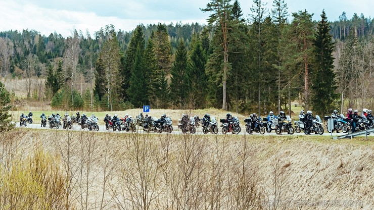 Par godu Latvijas valsts simtgadei, 100 motociklisti dodas braucienā cauri Latvijai 222129