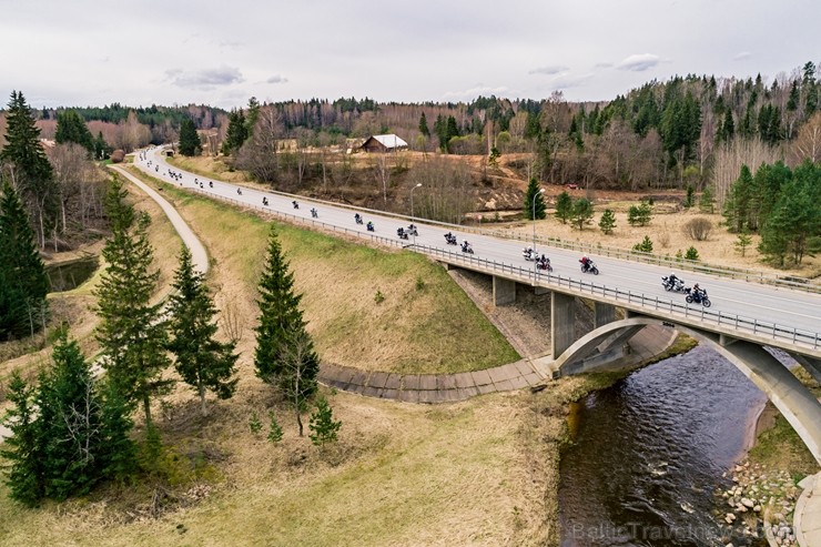 Par godu Latvijas valsts simtgadei, 100 motociklisti dodas braucienā cauri Latvijai 222135