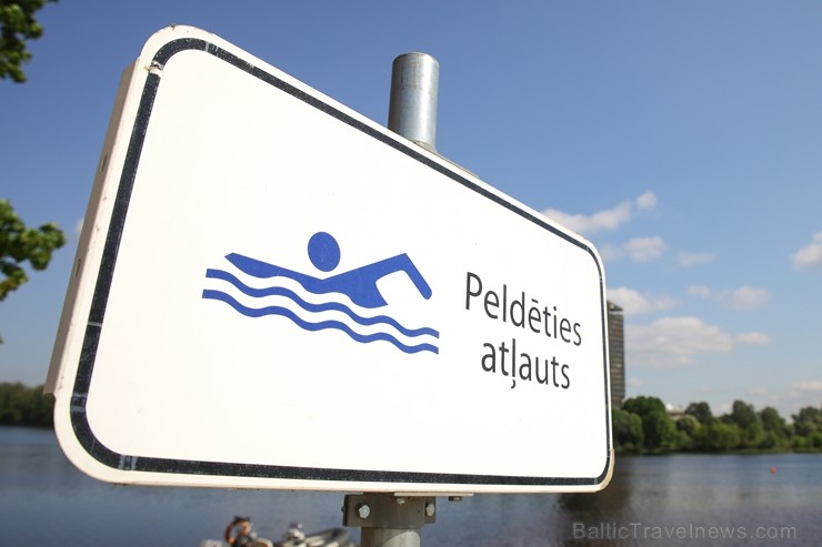 Līdz ar peldsezonas sākšanos, Rīgas pludmales sākuši uzmanīt glābēji 223050