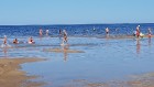 Karstais un saulainais laiks ir piepildījis Jūrmalas pludmali ar atpūtniekiem un tūristiem. Foto: Samsung Note8 15