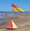 Karstais un saulainais laiks ir piepildījis Jūrmalas pludmali ar atpūtniekiem un tūristiem. Foto: Samsung Note8 23