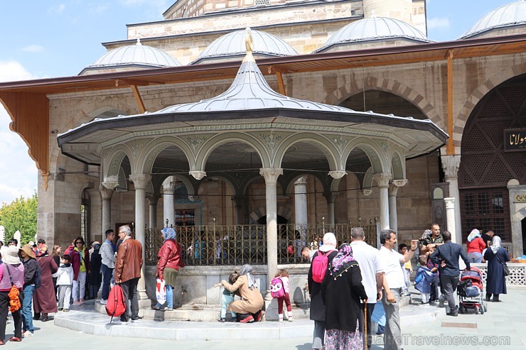 Travelnews.lv iepazīst Mevlevi jeb Rūmī mauzoleju, muzeja ēku, mošeju un centrālo laukumu. Sadarbībā ar Turkish Airlines 225020