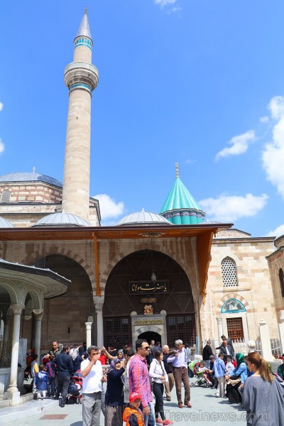Travelnews.lv iepazīst Mevlevi jeb Rūmī mauzoleju, muzeja ēku, mošeju un centrālo laukumu. Sadarbībā ar Turkish Airlines 225022