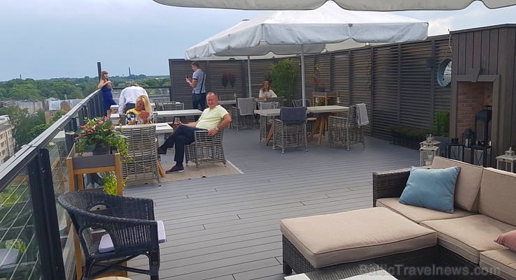 Pārdaugavas viesnīca «Bellevue Park Hotel Riga» atklāj restorāna «Le Sommet» jumta terasi ar burvīgu Rīgas skatu. Foto: Samsung Galaxy Note8 226051