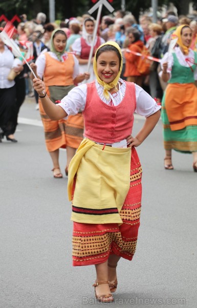 Dziesmu un deju svētku atklāšanas gājiens pulcē Rīgā visus Latvijas novadus (101-200) 226638