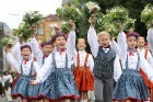 Dziesmu un deju svētku atklāšanas gājiens pulcē Rīgā visus Latvijas novadus (101-200) 1