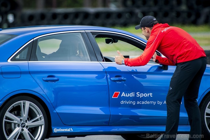 Travelnews.lv izmēģina Audi RS 3 un Audi RS 4 dinamiskās īpašības Biķernieku trasē 226852