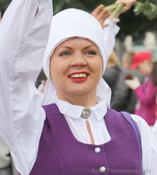 Dziesmu un deju svētku atklāšanas gājiens pulcē Rīgā visus Latvijas novadus (501-600) 227171