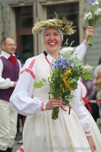 Dziesmu un deju svētku atklāšanas gājiens pulcē Rīgā visus Latvijas novadus (701-800) 227500