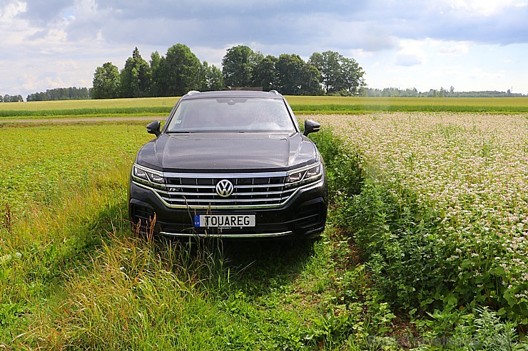 Travelnews.lv ar jauno «Volkswagen Touareg» apceļo Rūjienas novadu 228053