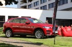 Pārdaugavas viesnīca «Radisson Blu Daugava Hotel» ar jauno pilnīgi elektrisko «Jaguar I-PACE» prezentē tiiko atklāto auto uzlādes staciju 36