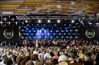 Ar krāšņu koncertu «Dzimuši Latvijā» atklāts 4. Jūrmalas Festivāls 16