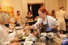 Šefpavāre Svetlana Riškova pēc pasūtījuma rīko gastronomisko piedzīvojumu «Šefpavāra galds Kempinski gaumē» 26