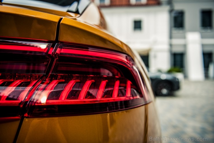 Latvijā prezentē daudzpusīgo Audi Q8 229481