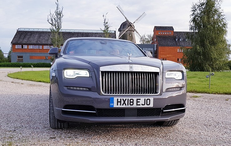 Travelnews.lv ar tūrisma uzņēmējiem un eleganto «Rolls Royce Wraith» apceļo baltu zemes 233129