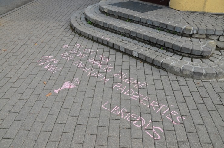 Skolēni Valmierā aicina atzīmēt Dzejas dienas 233526