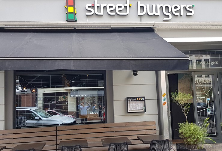 Travelnews.lv apmeklē Rīgas burgernīcu «Street Burger» Blaumaņa ielā 233690