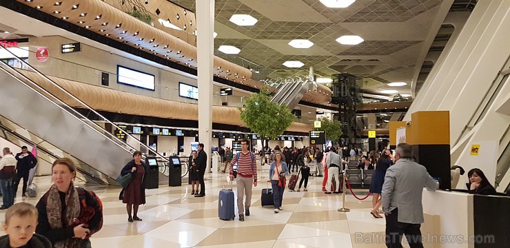 Travelnews.lv izbauda «airBaltic» lidojumu un apbrīno Heidara Alijeva starptautisko lidostu Baku. Sadarbībā ar Latvijas vēstniecību Azerbaidžānā un tū 234975