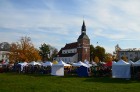 Katra oktobra otrajā sestdienā Valmieras rātslaukumā pilsētas viesi tiek aicināti uz pamatīgu andeli tradicionālajā Simjūda gadatirgū, kas vēsturiski  1