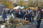 Katra oktobra otrajā sestdienā Valmieras rātslaukumā pilsētas viesi tiek aicināti uz pamatīgu andeli tradicionālajā Simjūda gadatirgū, kas vēsturiski  13