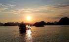 Vjetnamas Halongas līcī ik dienas dodas 650 kruīzu kuģi un zvejnieku laivas. Sadarbībā ar 365 brīvdienas un Turkish Airlines 64