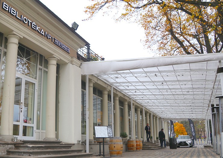 Brīnišķīgā Rīgas restorāna «Bibliotēka Nr.1» brokastu atmosfērā prezentē jauno «Lexus ES» 237052