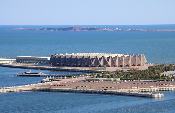 Debesskrāpju komplekss «Liesmas torņi» ir kļuvuši par Baku simbolu. Sadarbībā ar Latvijas vēstniecību Azerbaidžānā un tūrisma firmu «RANTUR Travel Age 237278