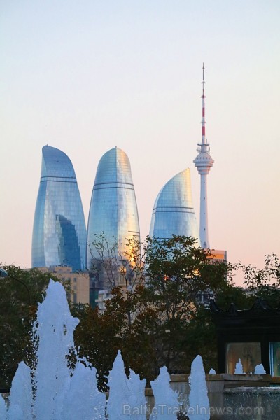 Travelnews.lv ar ekskursiju autobusu apceļo Baku raksturīgākās vietas. Sadarbībā ar Latvijas vēstniecību Azerbaidžānā un tūrisma firmu «RANTUR Travel  237715
