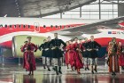 Latvijas lidsabiedrība airBaltic pasniedza unikālu dāvanu Latvijai simtgadē – lidmašīnu ar īpašo krāsojumu. airBaltic Airbus A220-300 lidmašīnu ar reģ 11