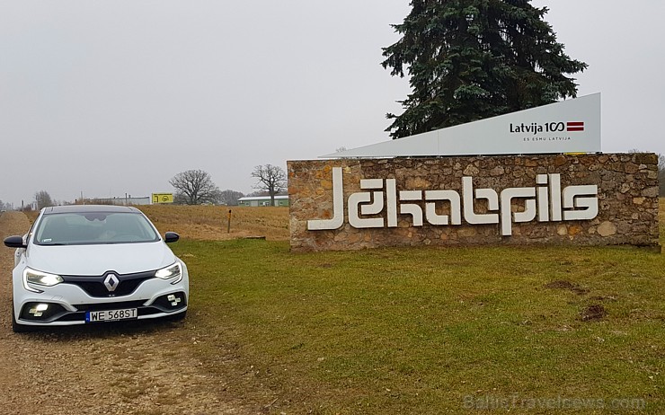 Travelnews.lv apceļo Latgali ar jauno un sportisko «Renault Megane R.S.» ar 280 zirgspēkiem 239072