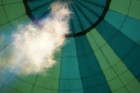 Gaisa balonu piloti Salaspils pusē krāšņi svin cilvēka pirmo sekmīgo lidojumu 7