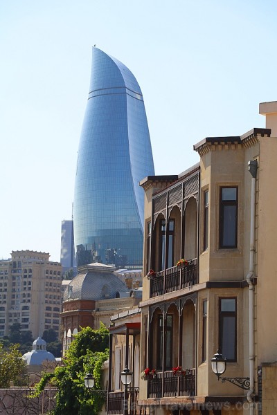 Travelnews.lv iepazīst Azerbaidžānas galvaspilsētas Baku ikdienas dzīvi. Sadarbībā ar Latvijas vēstniecību Azerbaidžānā un tūrisma firmu «RANTUR Trave 239800