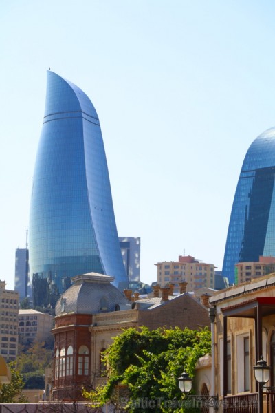 Travelnews.lv iepazīst Azerbaidžānas galvaspilsētu Baku izcila gida pavadījumā. Sadarbībā ar Latvijas vēstniecību Azerbaidžānā un tūrisma firmu «RANTU 239994