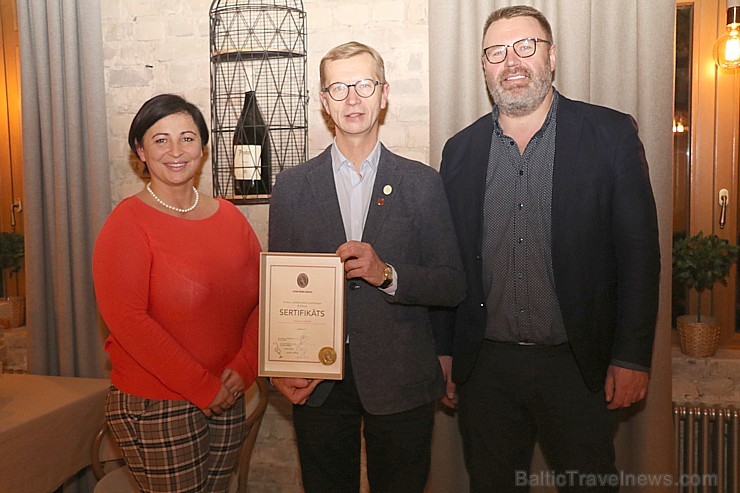Latvijas vīnziņi ir pirmie Baltijā, kas svinīgā atmosfērā iegūst vīnziņa sertifikātus 240138