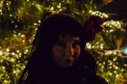 Vecrīgā un Ziemassvētku tirdziņā Doma laukumā noritēja latviska saulgriežu svinēšana ar dziesmām, bluķa vilkšanu un jautrām izdarībām 34