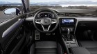«Volkswagen» iepazīstina ar atjaunoto astotās sērijas Passat modeli, kurš kļūs par pirmo «Volkswagen» modeli, kuram būs pieejama daļēji automatizēta b 8