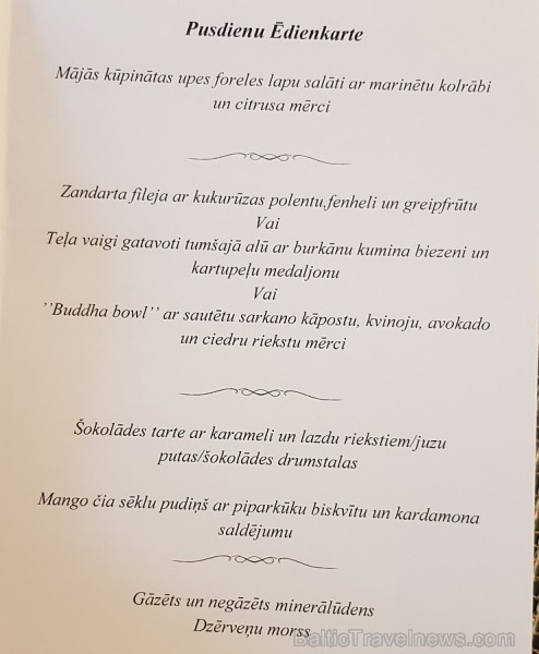 Viesnīcā «Grand Hotel Kempinski Riga»  pie pusdienu galda prezentējas uzņēmums «Moller Baltic Import» 245590