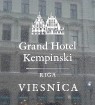 Viesnīcā «Grand Hotel Kempinski Riga»  pie pusdienu galda prezentējas uzņēmums «Moller Baltic Import» 20