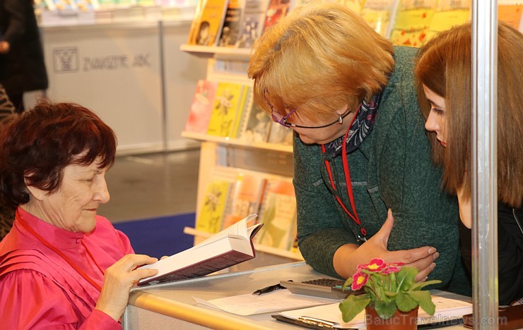 Ķīpsalā pulcējas skolnieki, vecāki, pasniedzēji, studenti, augstskolas un grāmatas 247682