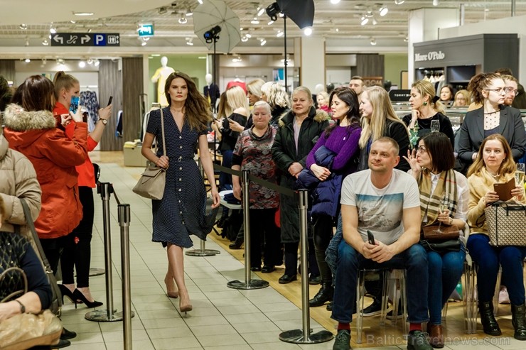 Universālveikals Stockmann rīkoja krāšņas pavasara sezonas atnākšanas svinības, pulcējot vienkopus spilgtas, sabiedrībā zināmas personības jaunās pava 248194