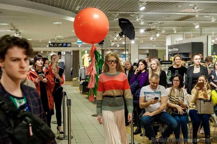 Universālveikals Stockmann rīkoja krāšņas pavasara sezonas atnākšanas svinības, pulcējot vienkopus spilgtas, sabiedrībā zināmas personības jaunās pava 248197