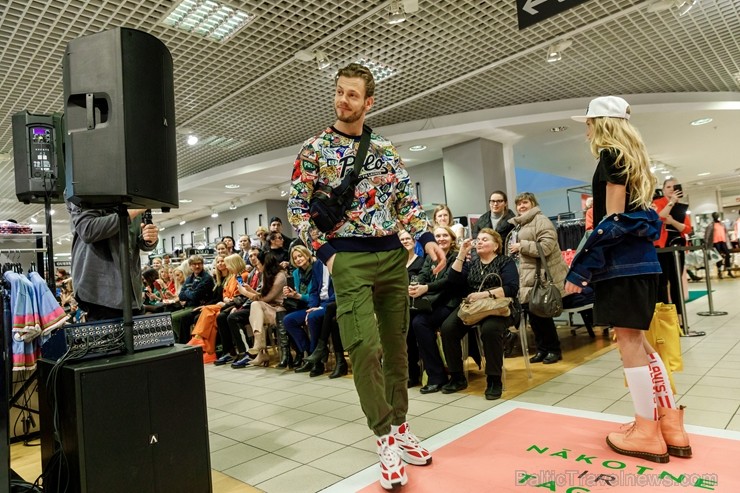 Universālveikals Stockmann rīkoja krāšņas pavasara sezonas atnākšanas svinības, pulcējot vienkopus spilgtas, sabiedrībā zināmas personības jaunās pava 248201