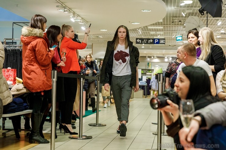 Universālveikals Stockmann rīkoja krāšņas pavasara sezonas atnākšanas svinības, pulcējot vienkopus spilgtas, sabiedrībā zināmas personības jaunās pava 248205