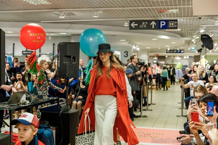 Universālveikals Stockmann rīkoja krāšņas pavasara sezonas atnākšanas svinības, pulcējot vienkopus spilgtas, sabiedrībā zināmas personības jaunās pava 248240