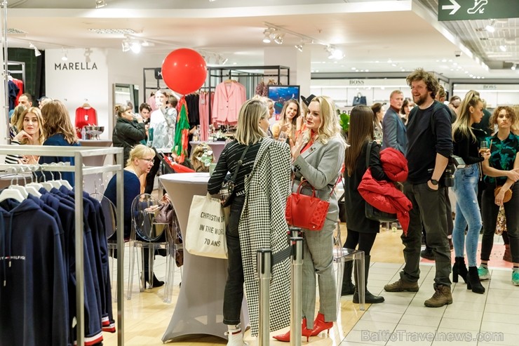 Universālveikals Stockmann rīkoja krāšņas pavasara sezonas atnākšanas svinības, pulcējot vienkopus spilgtas, sabiedrībā zināmas personības jaunās pava 248247