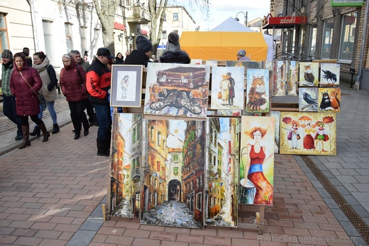 Ik gadu Daugavpilī, ievērojot senas slāvu tradīcijas, plaši un krāšņi tiek atzīmēta Masļeņica jeb ziemas pavadīšanas un pavasara sagaidīšanas svētki 248472